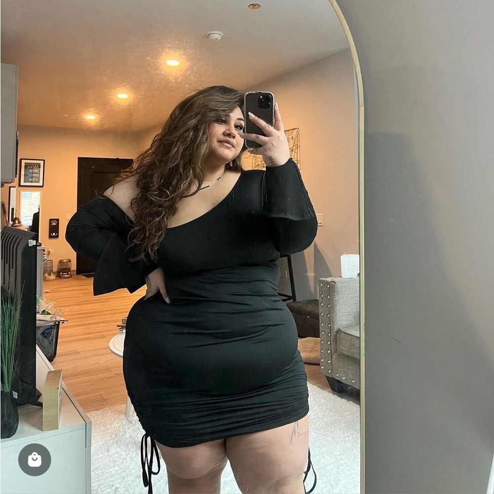 IT'S TIME TO DRESS
